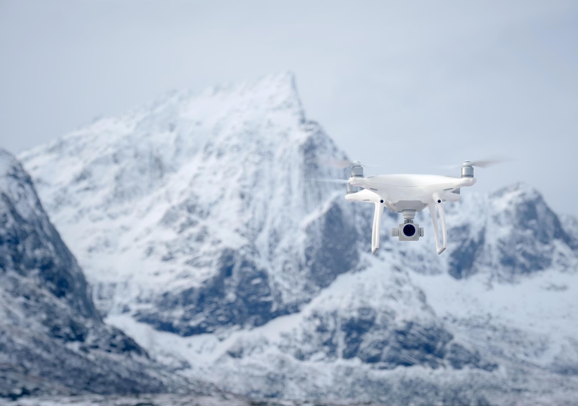 drone-with-digital-camera-AL8HSCG-1.jpg drone-with-digital-camera-AL8HSCG-1.jpg